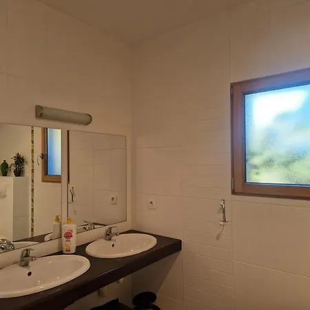 Дом отдыха Maison De Charme A - Jardin Et Terrasse Accueillante Mouzillon